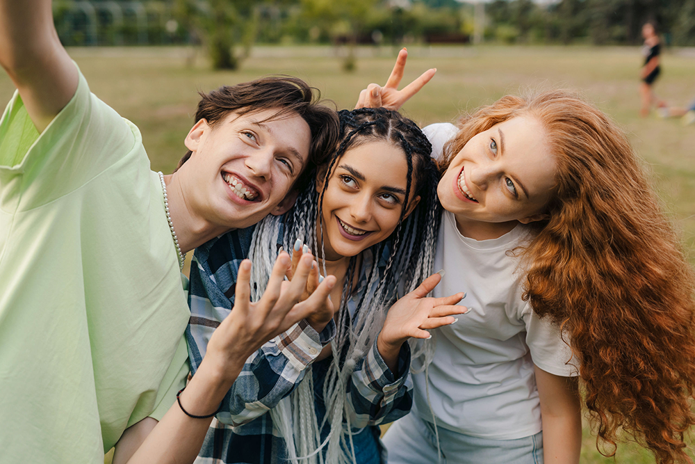 een in recovery from bipolar disorder and addiction finding support and stability with peers.